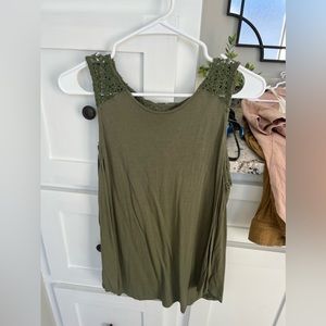 Old navy olive tank top with detail on the back. Size L.
